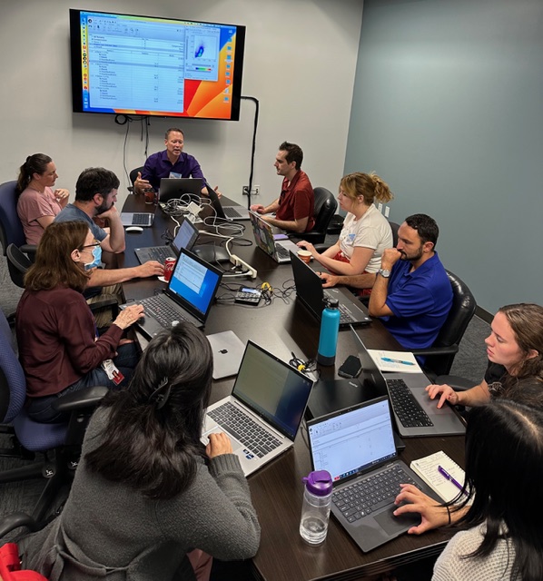 Small-group session with analysis software